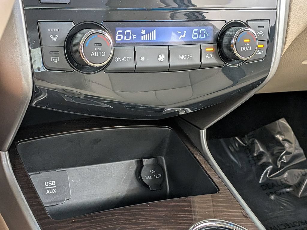 Used 2015 Nissan Altima 2.5 SL w/ Technology Package FWD image 24