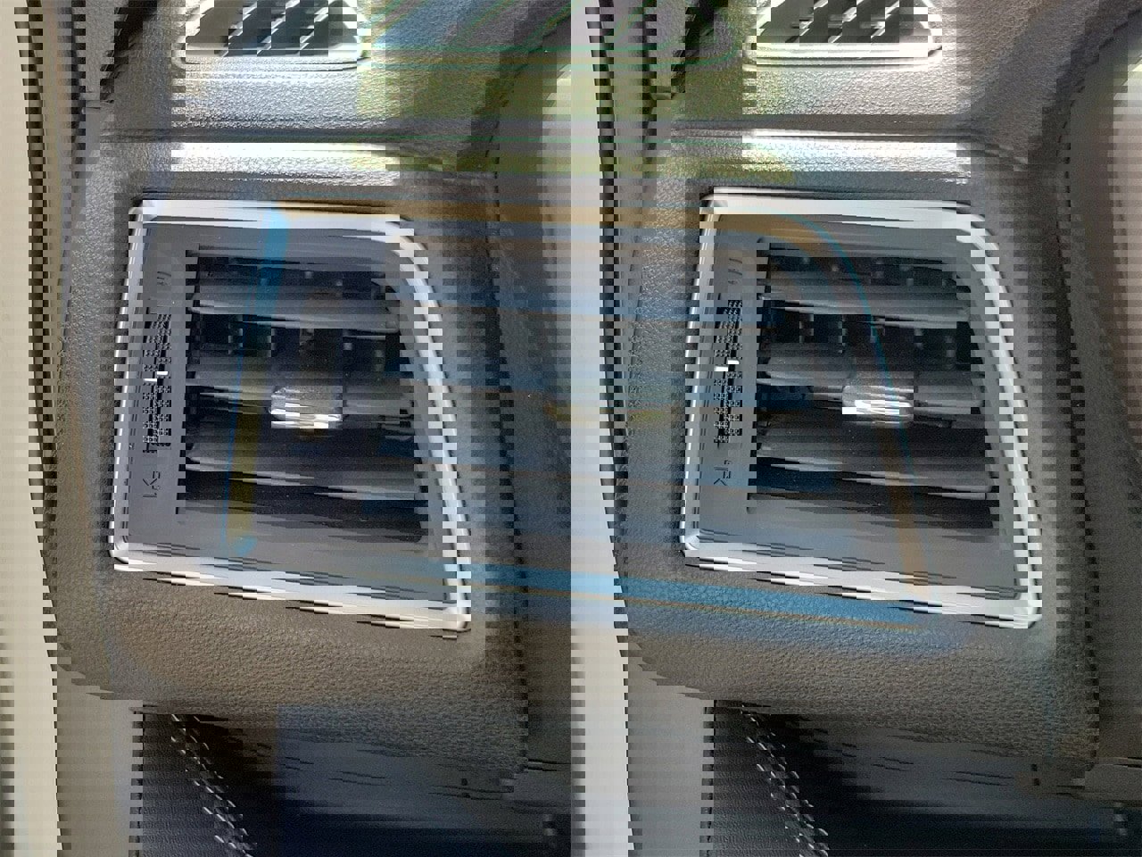 Used 2024 Subaru Ascent Touring w/ Popular Package #2 image 31