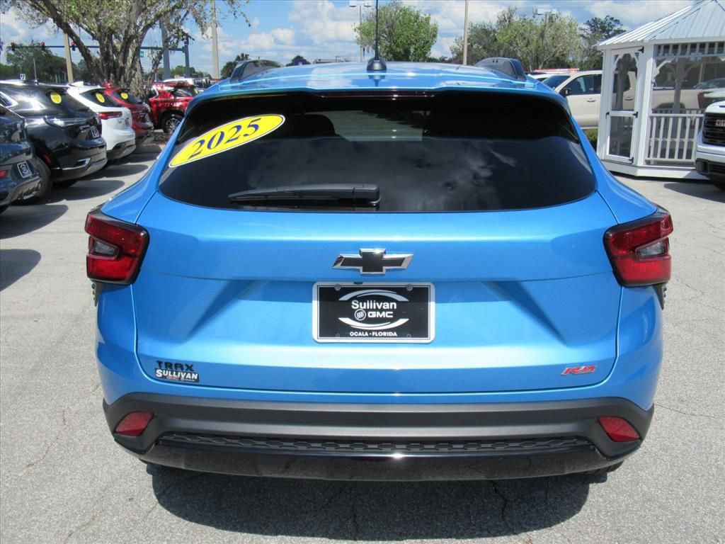Used 2025 Chevrolet Trax RS image 5