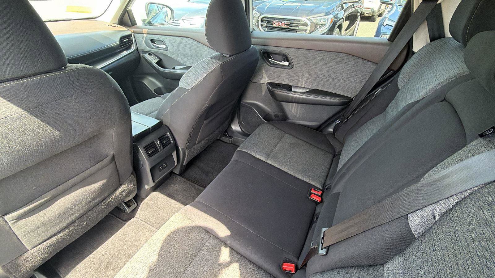 Used 2021 Nissan Rogue SV AWD/4WD image 36