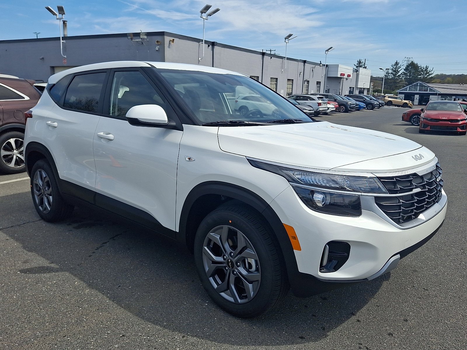 New 2026 Kia Seltos LX AWD/4WD image 2