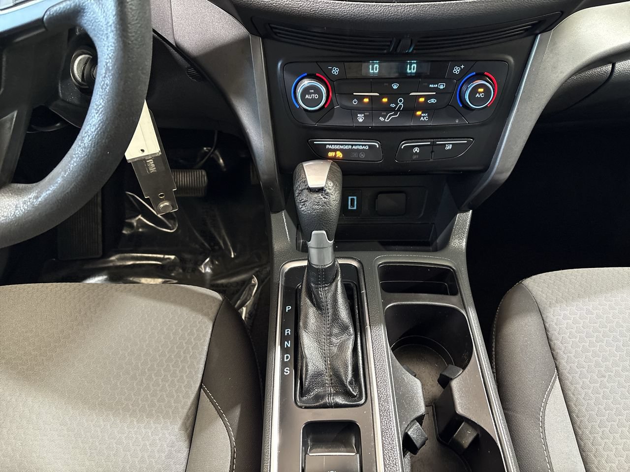 Used 2017 Ford Escape SE FWD image 19
