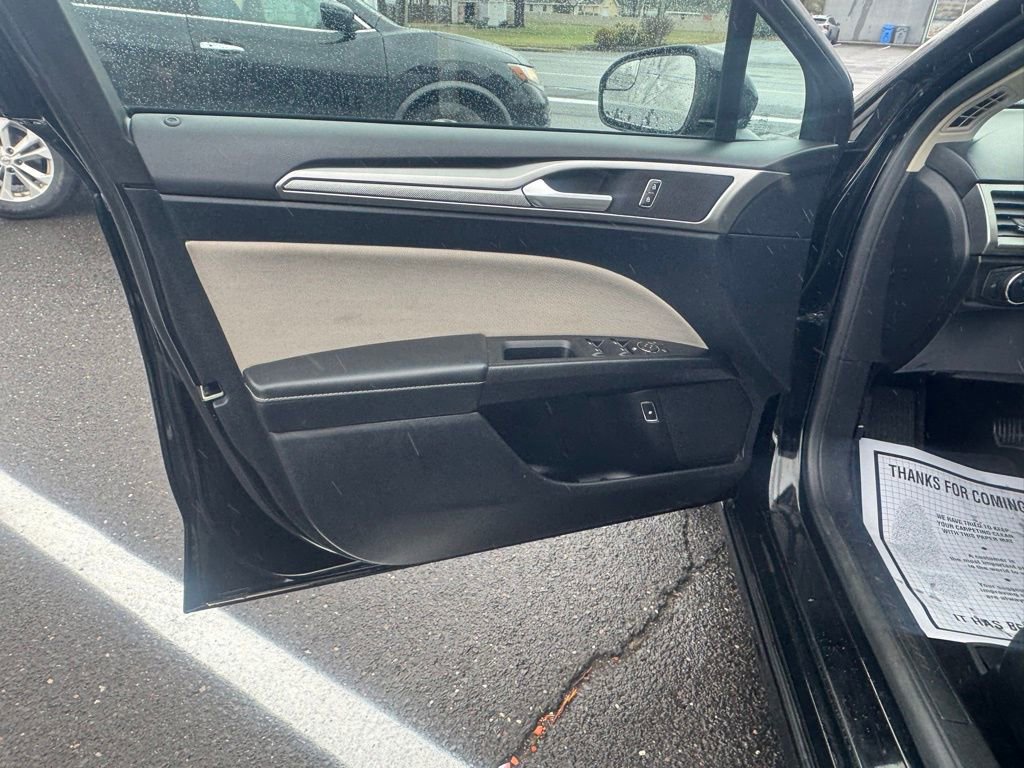 Used 2018 Ford Fusion S FWD image 24