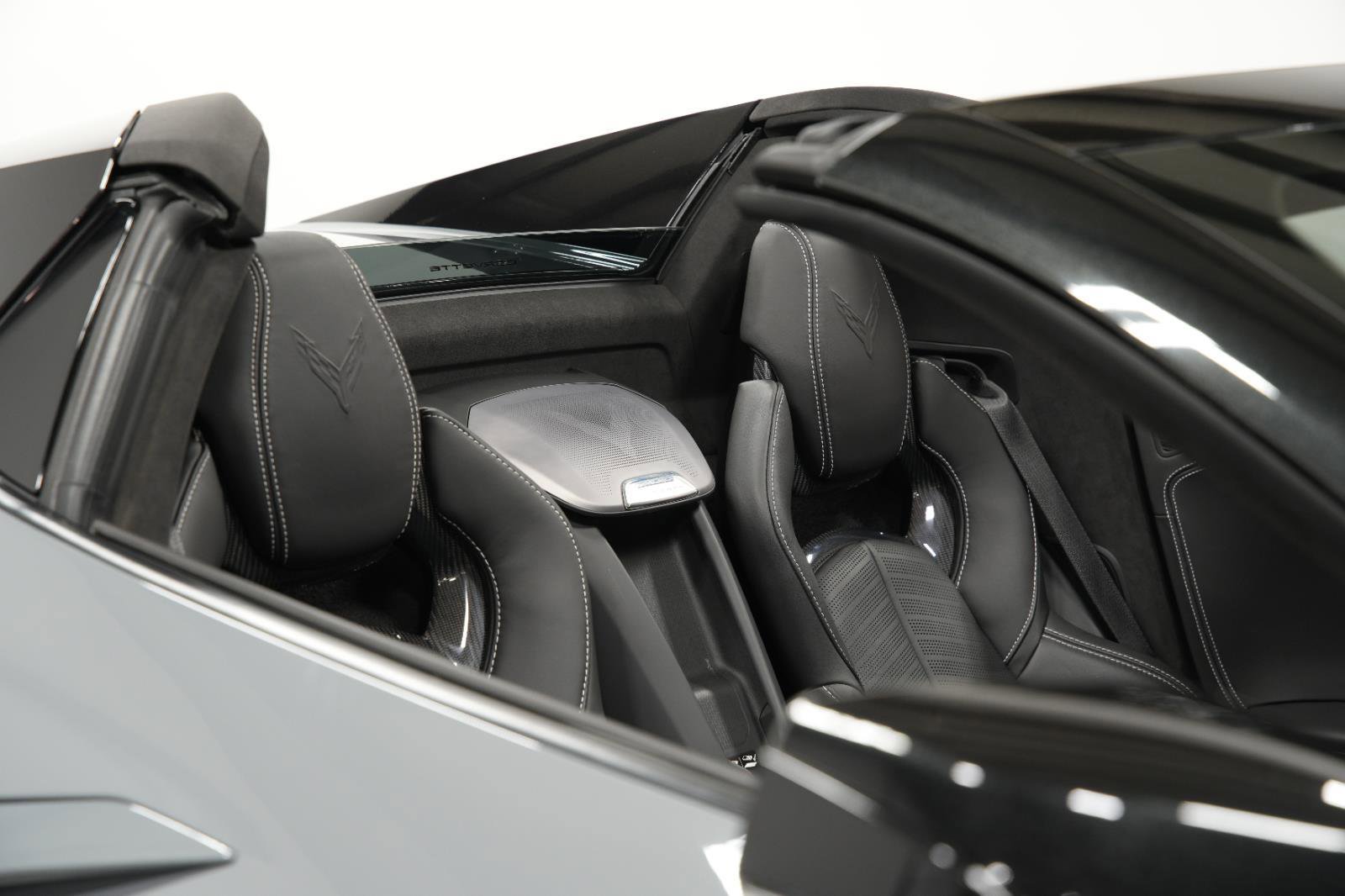 Used 2024 Chevrolet Corvette Stingray Premium Conv w/ Stealth Interior Trim Package image 15