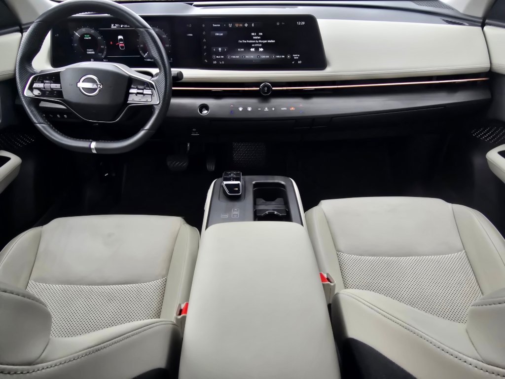 Used 2025 Nissan Ariya FWD image 26