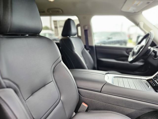 Certified 2026 Nissan Armada SV image 14