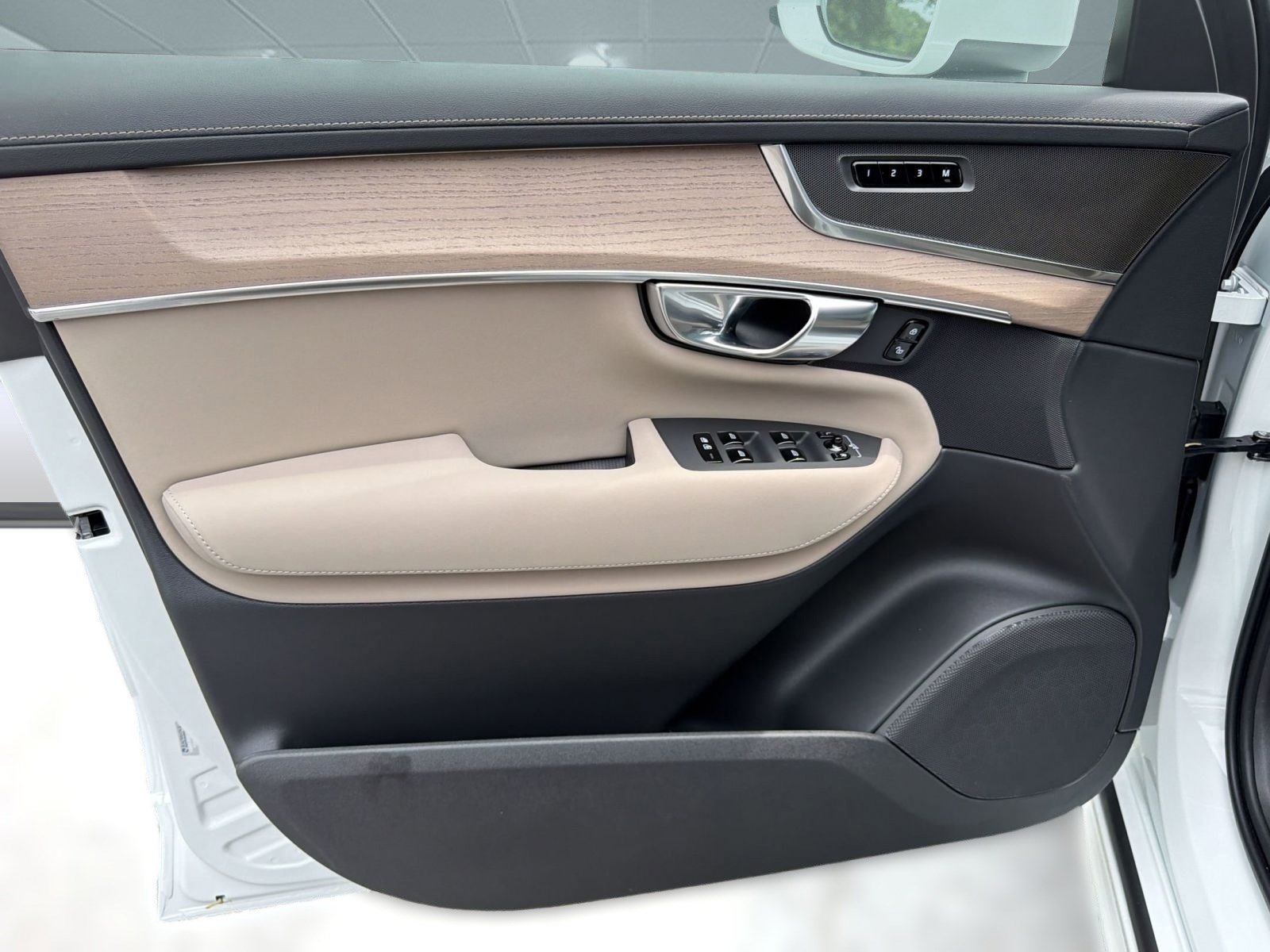 New 2026 Volvo XC90 B6 Plus w/ Protection Package AWD/4WD image 20