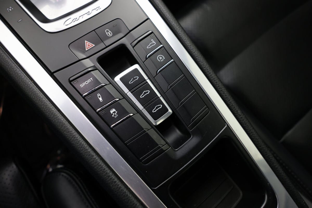 Used 2013 Porsche 911 Carrera 4S AWD/4WD image 22
