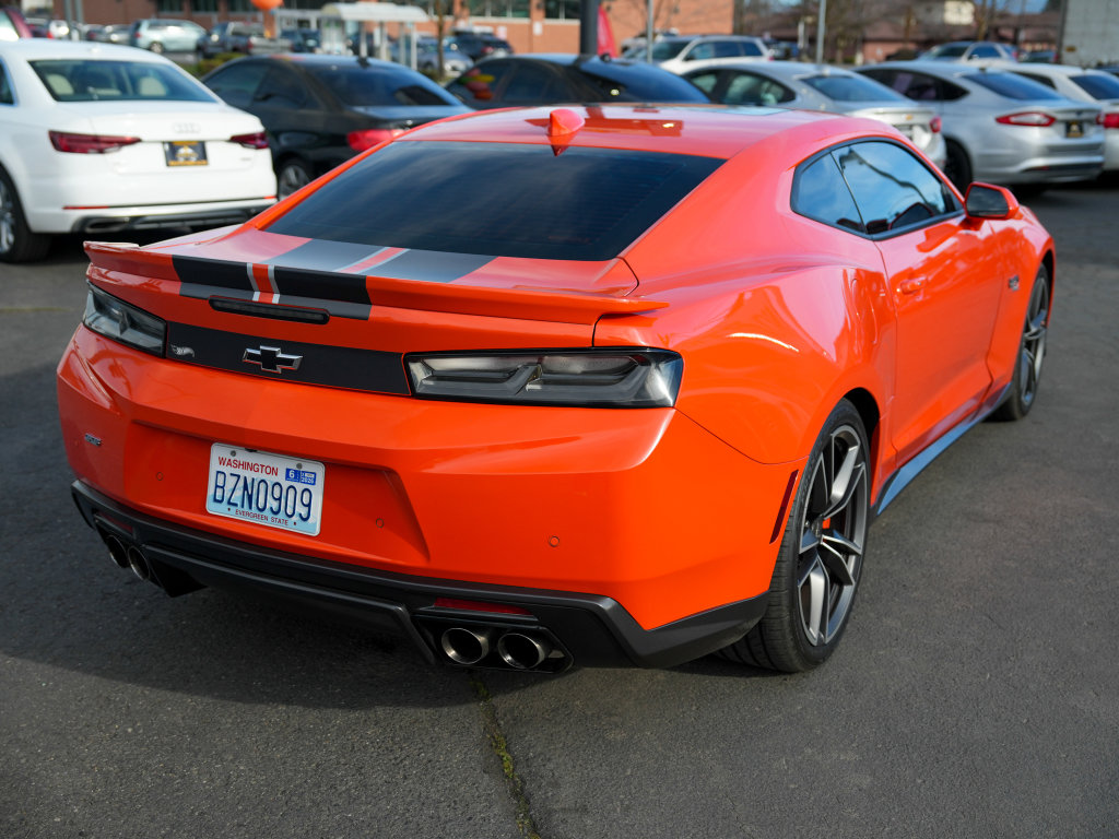 Used 2018 Chevrolet Camaro SS w/ Hot Wheels Edition image 9