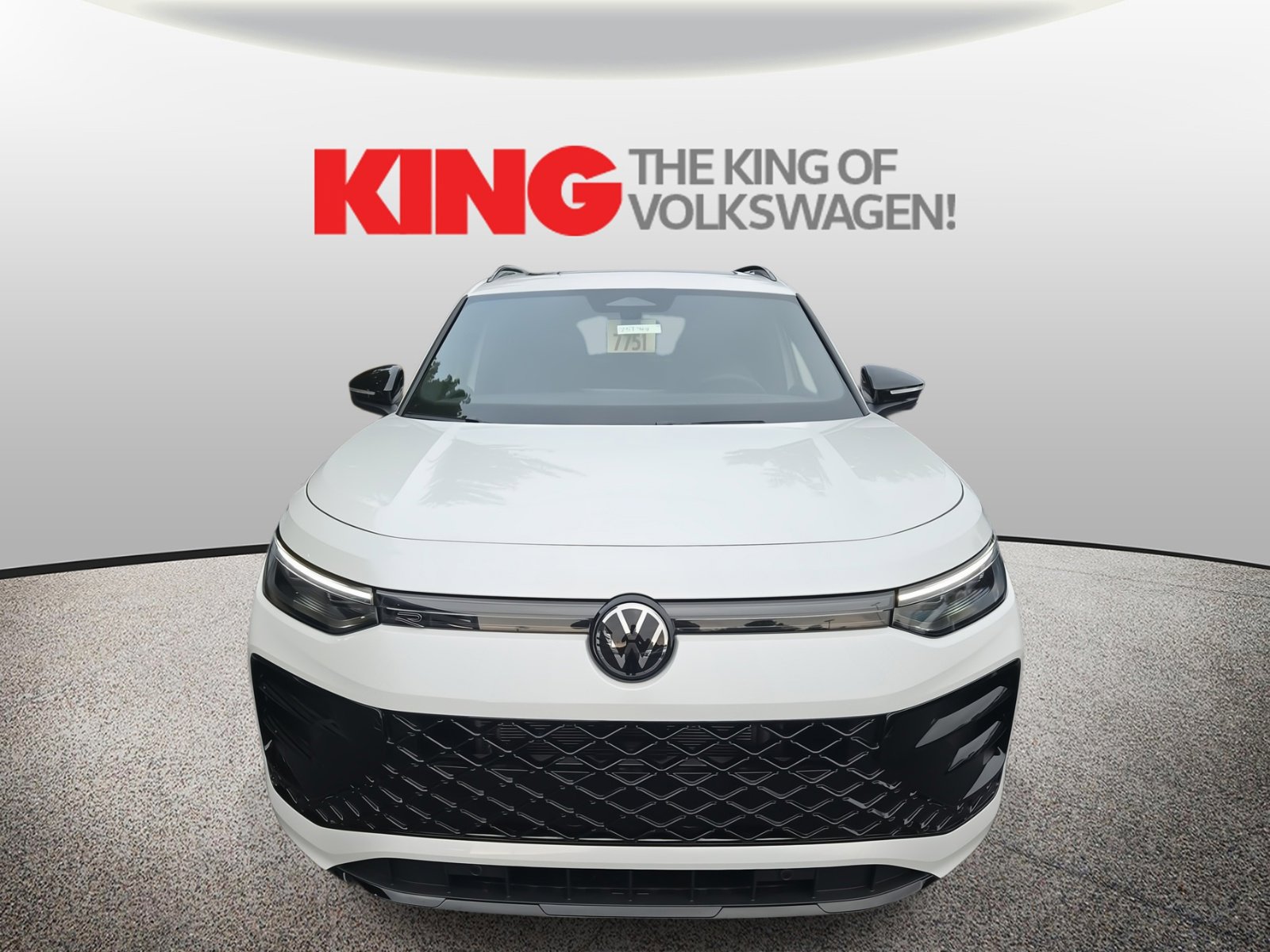 New 2025 Volkswagen Tiguan SE R-Line video 2