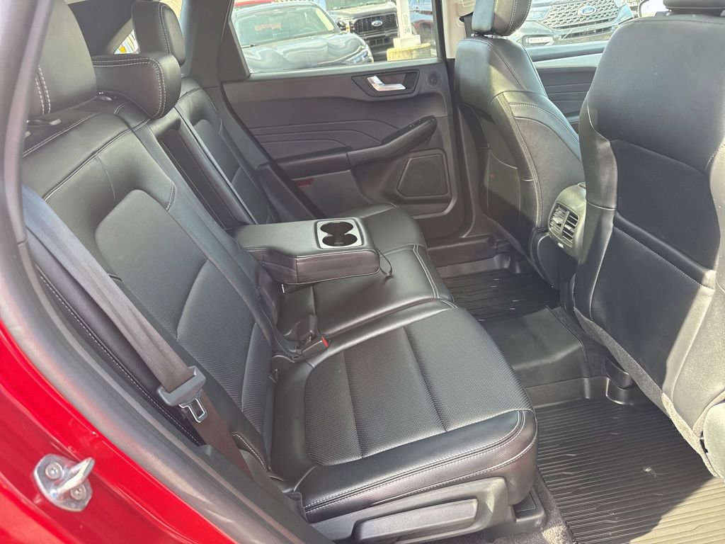 Used 2022 Ford Escape SEL w/ Technology Package FWD image 36