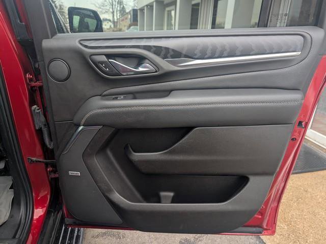 Used 2021 GMC Yukon XL Denali w/ Denali Premium Package image 21