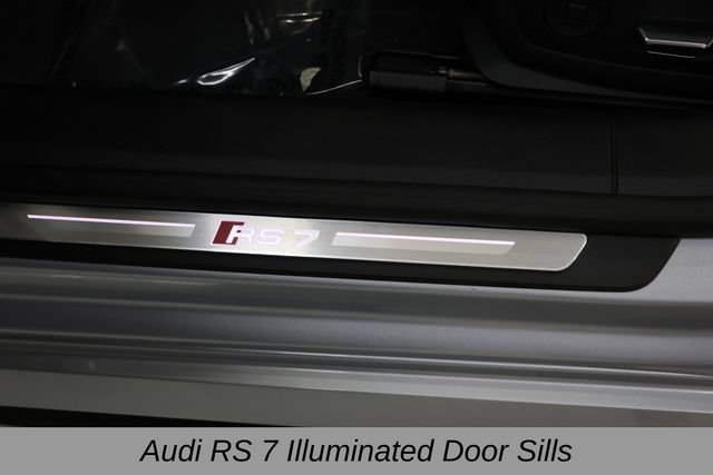 Used 2025 Audi RS 7 Performance AWD/4WD image 33