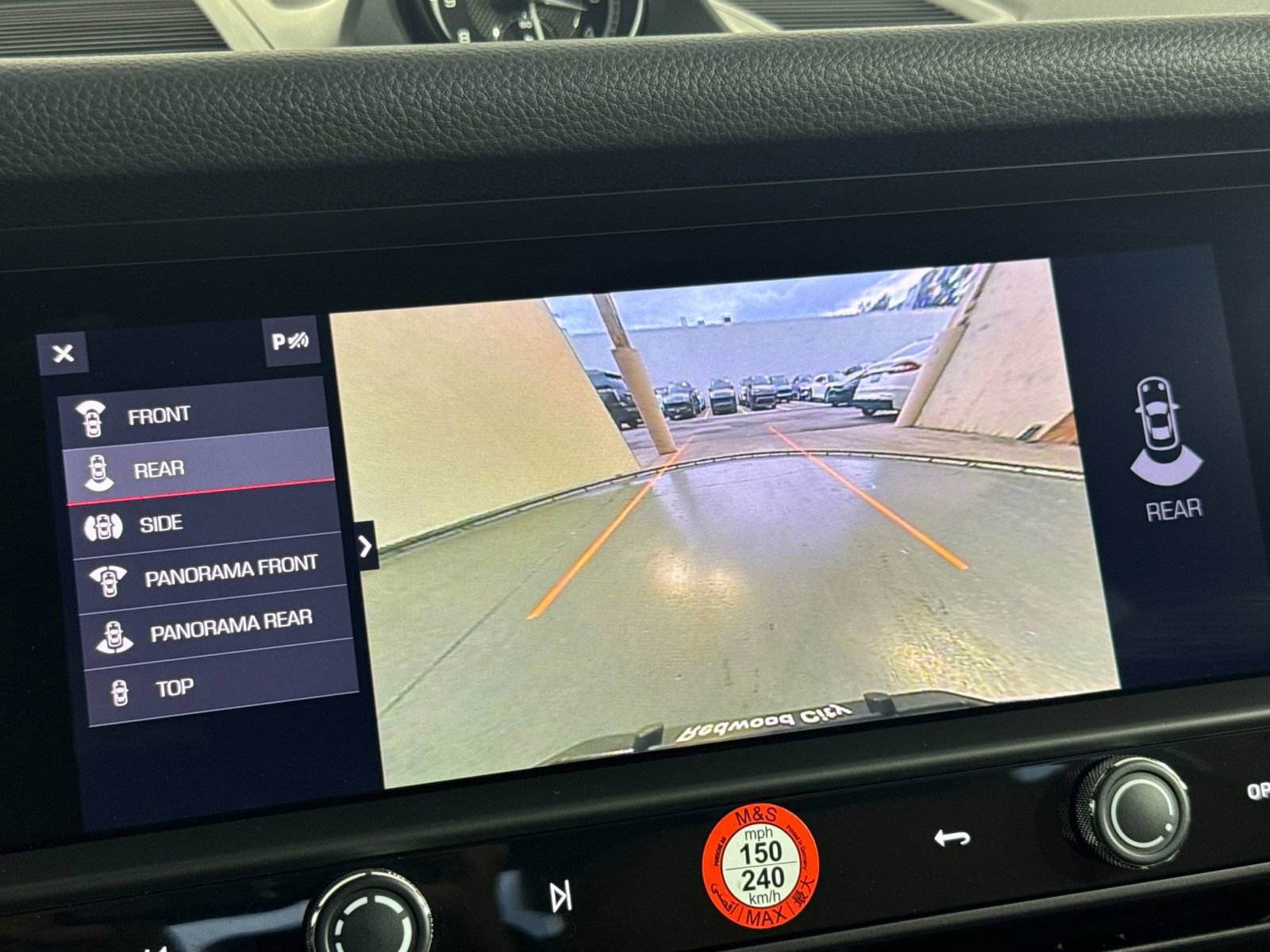 Certified 2025 Porsche Macan image 23