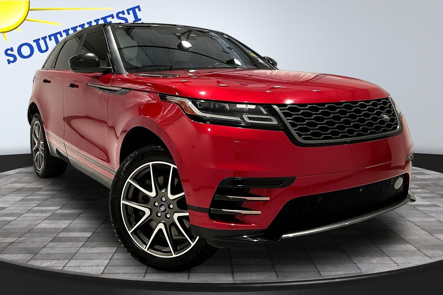 Used 2021 Land Rover Range Rover Velar R-Dynamic S AWD/4WD image 3