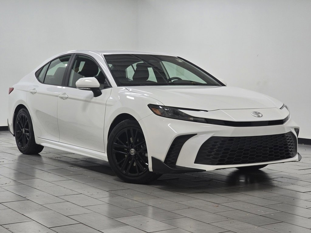 Certified 2025 Toyota Camry SE image 2