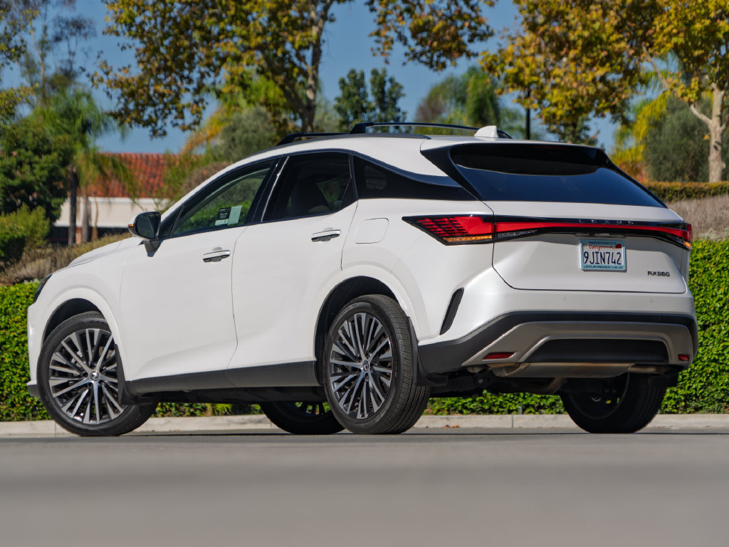 Certified 2023 Lexus RX 350 Premium Plus w/ Cold Area Package FWD image 2