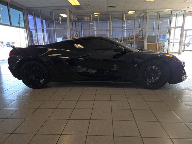 Used 2025 Chevrolet Corvette Z06 w/ Battery Protection Package image 9