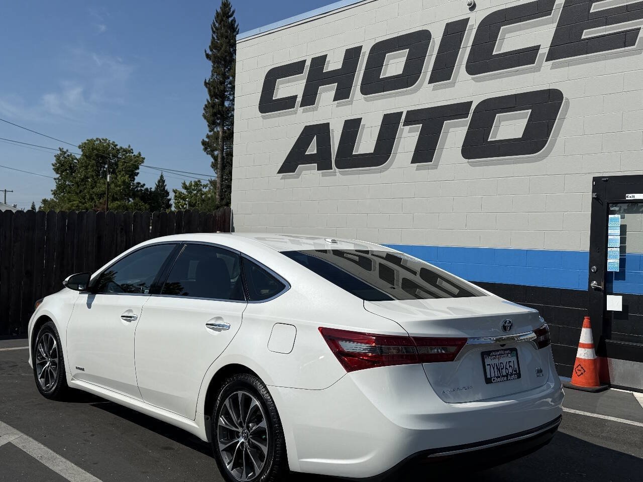 Used 2016 Toyota Avalon XLE Plus FWD image 23