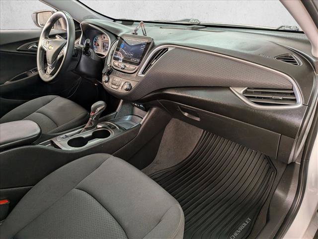 Used 2024 Chevrolet Malibu RS FWD image 27