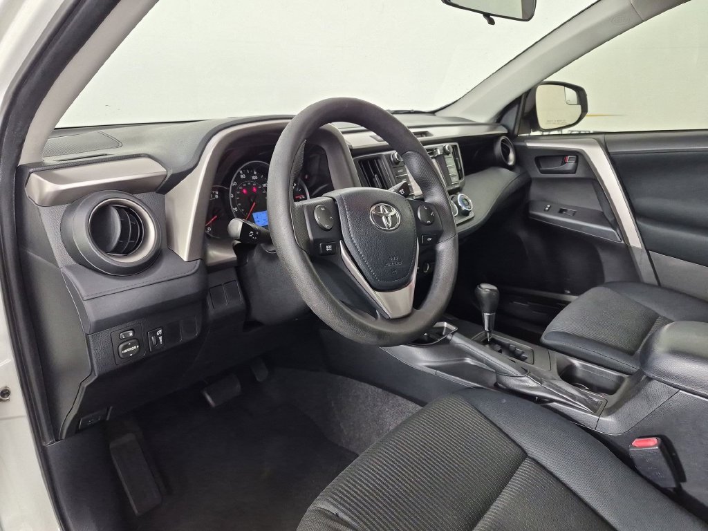 Used 2016 Toyota RAV4 LE FWD image 16