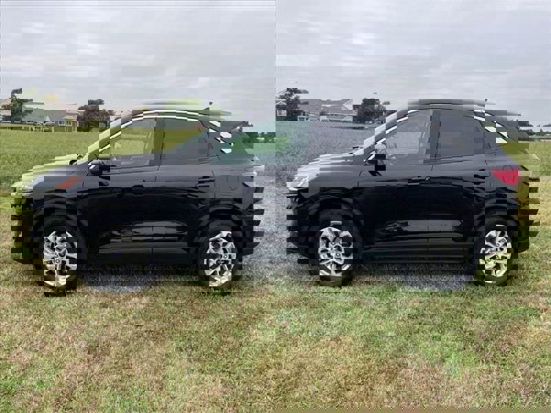Used 2022 Ford Escape SE w/ Cold Weather Package image 2