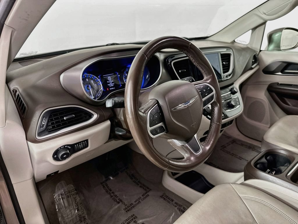 Certified 2018 Chrysler Pacifica Touring-L FWD image 14