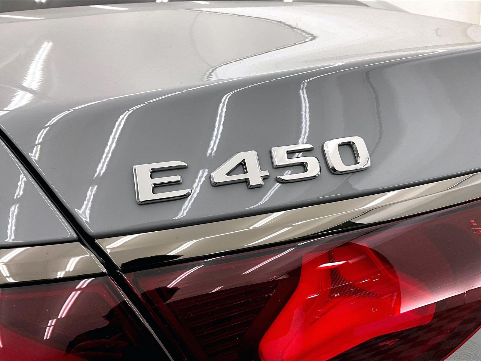 New 2027 Mercedes-Benz E 450 4MATIC Sedan image 13