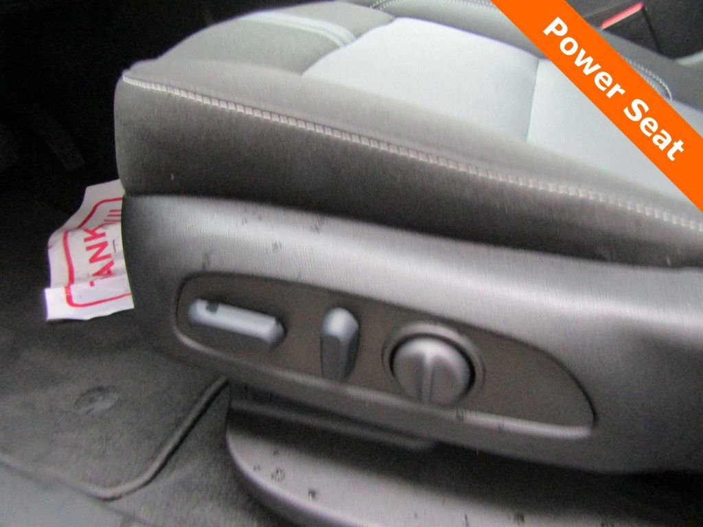 Used 2025 Chevrolet Blazer LT image 6