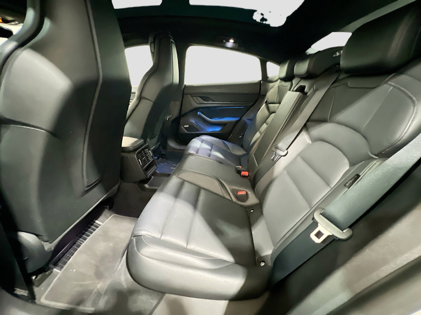 Used 2021 Porsche Taycan 4S w/ Premium Package image 19