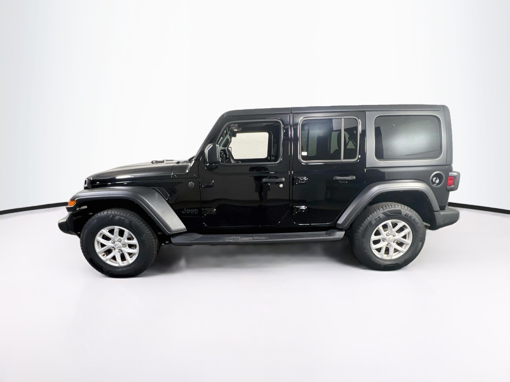 Used 2023 Jeep Wrangler Unlimited Sport AWD/4WD image 8