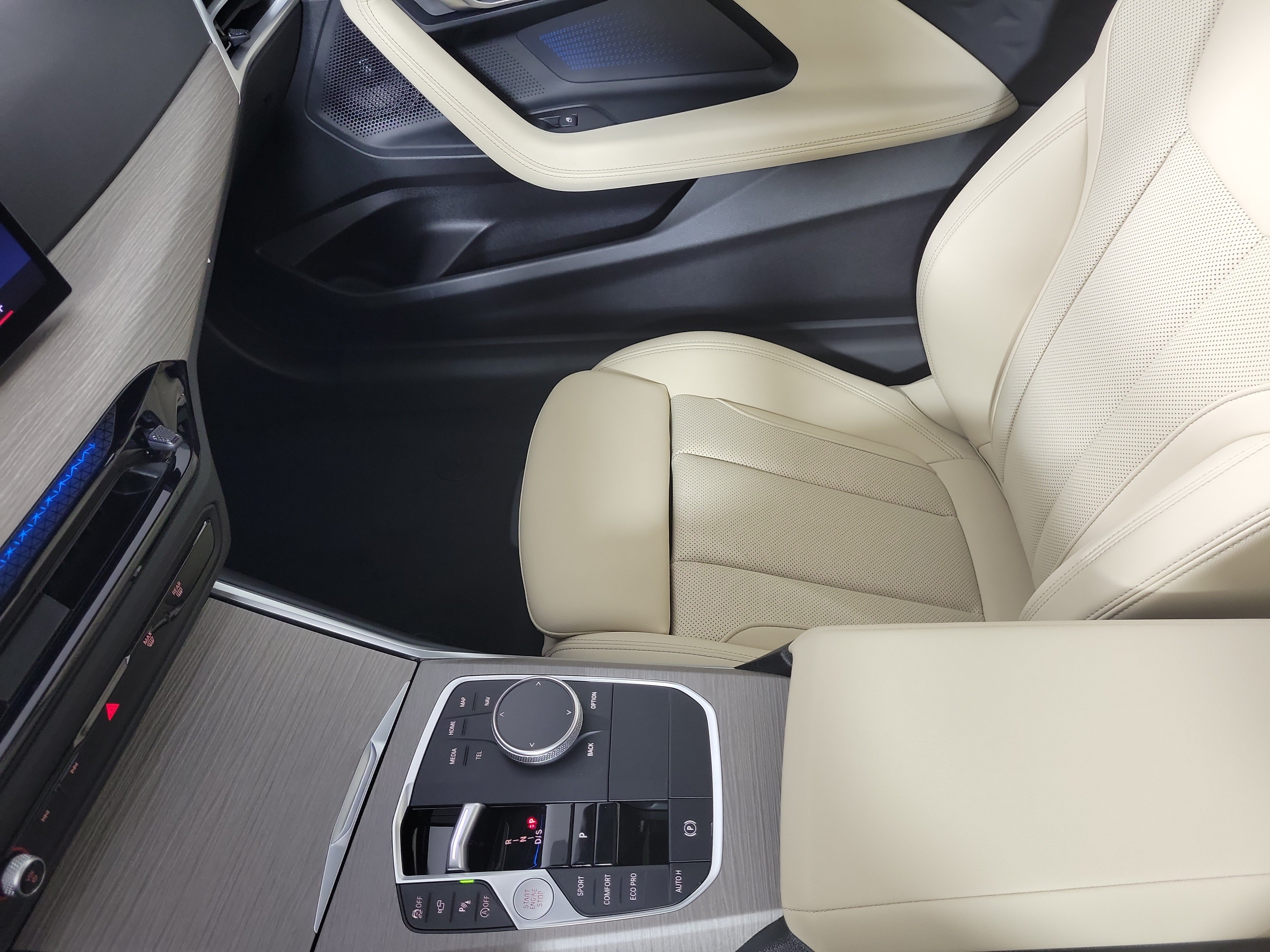 Certified 2025 BMW 230i xDrive Coupe w/ Premium Package AWD/4WD image 23