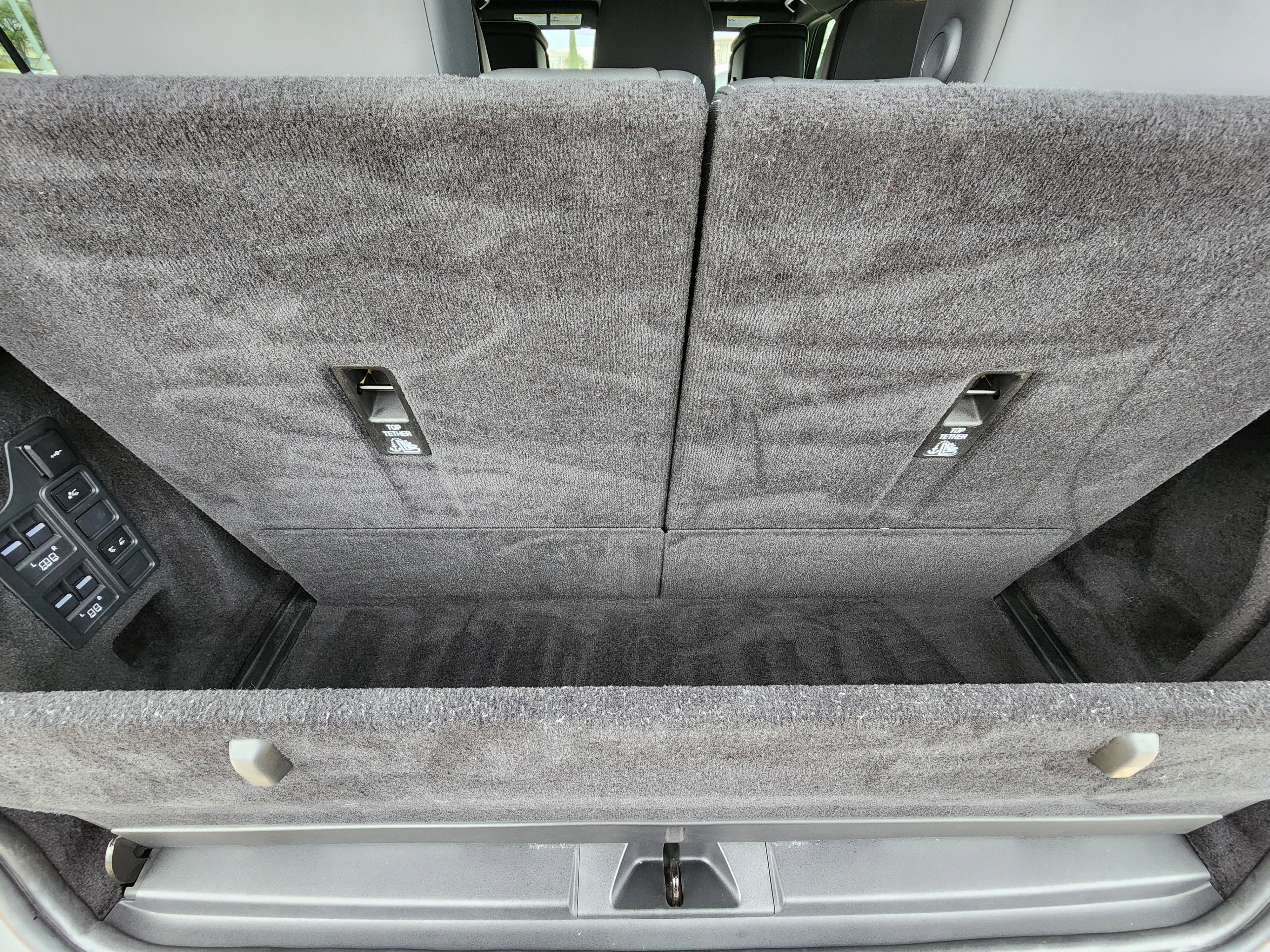 Used 2022 Land Rover Discovery HSE R-Dynamic image 34