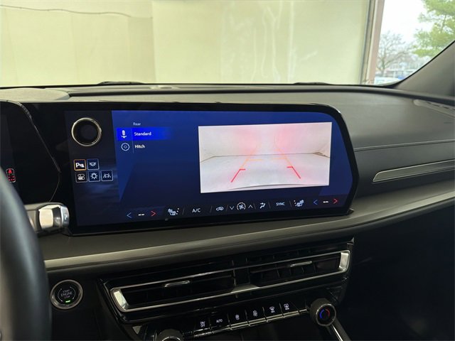 Certified 2025 Chevrolet Traverse LT image 30