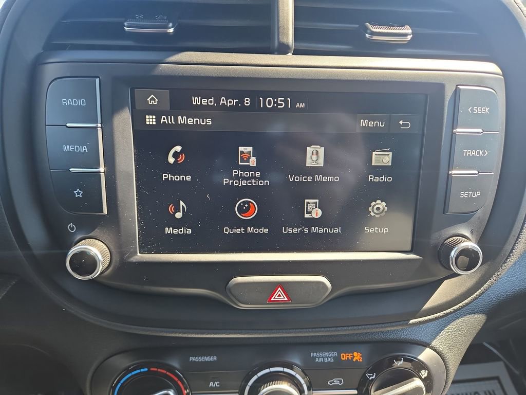 Used 2025 Kia Soul LX w/ LX Technology Package FWD image 12