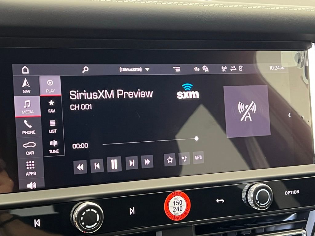 Certified 2025 Porsche Macan Turbo image 14