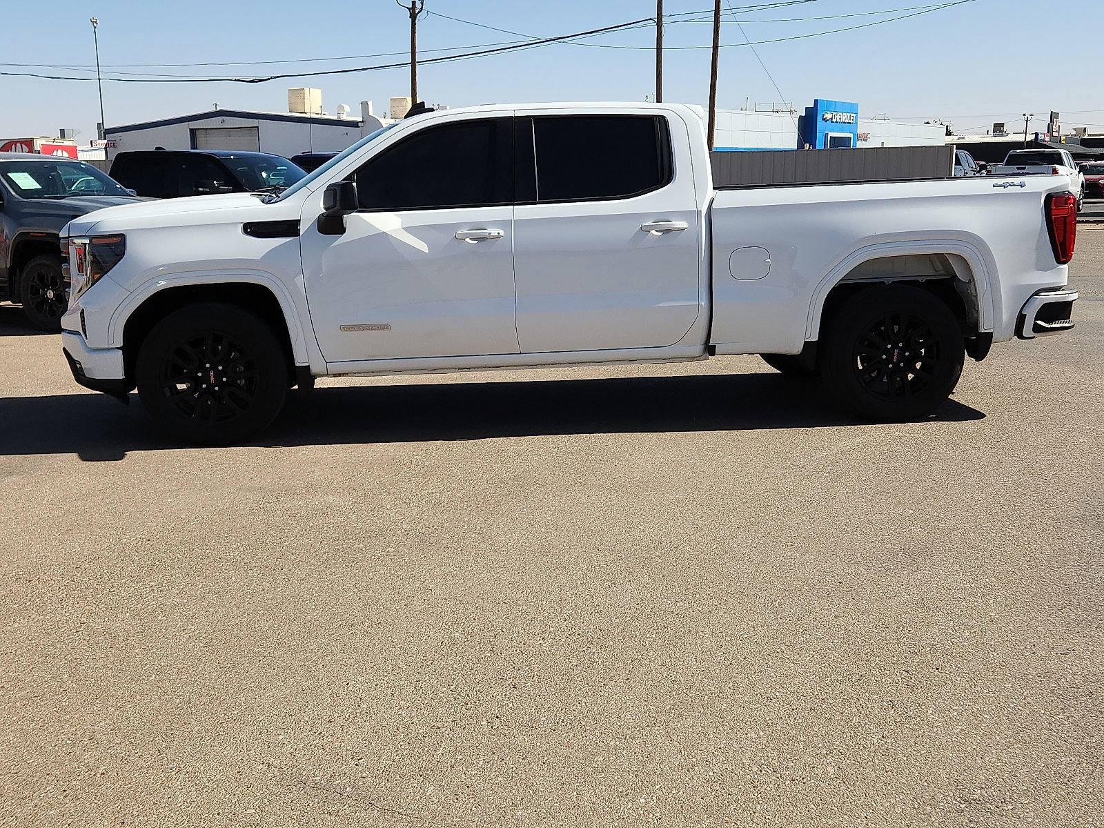 Used 2024 GMC Sierra 1500 Elevation image 2