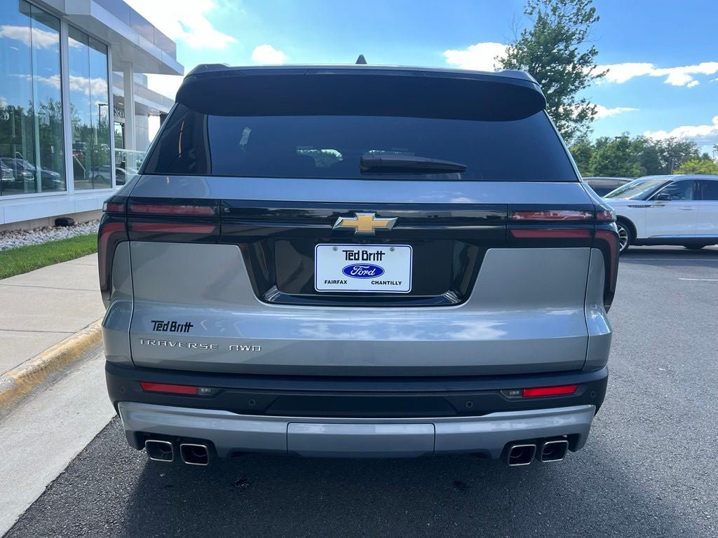 Used 2026 Chevrolet Traverse LT AWD/4WD image 8