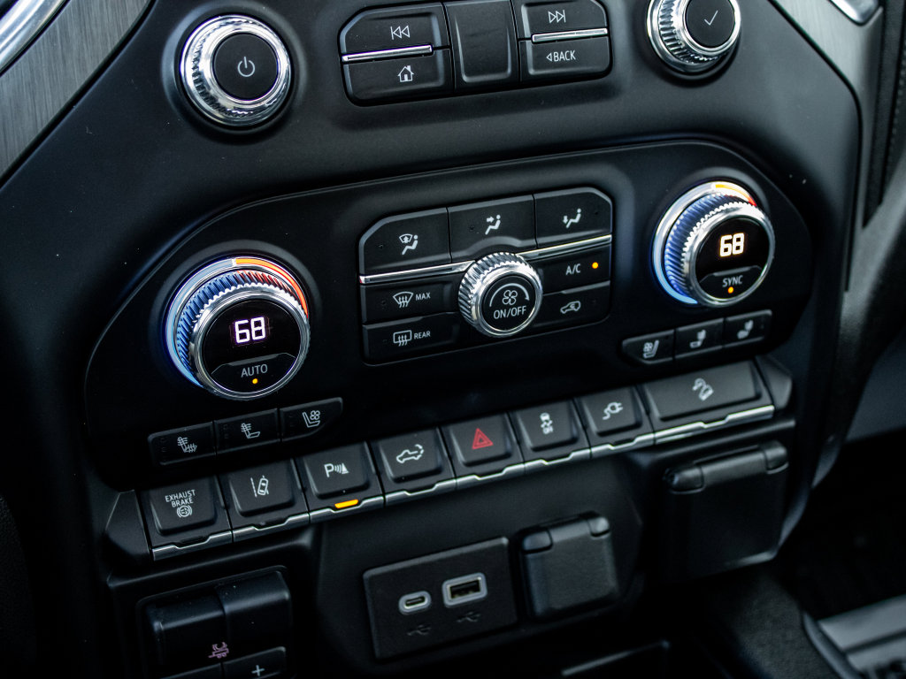 Used 2022 GMC Sierra 3500 Denali w/ Denali Ultimate Package image 33