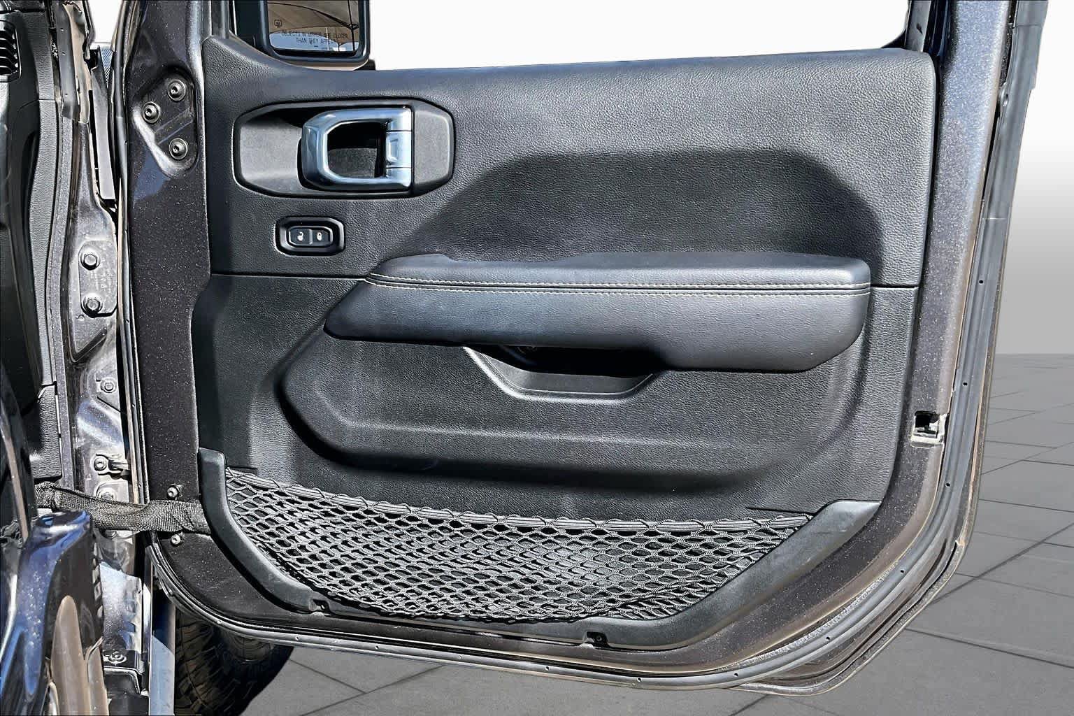 Used 2021 Jeep Gladiator Rubicon AWD/4WD image 24