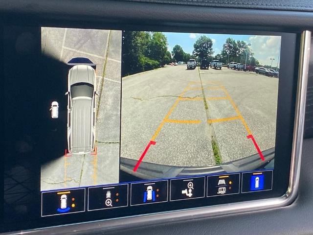 Used 2022 GMC Yukon Denali AWD/4WD image 18