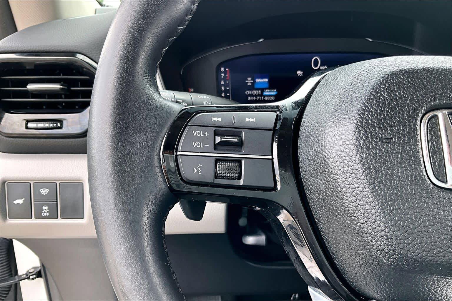 Used 2023 Honda Pilot Elite image 22