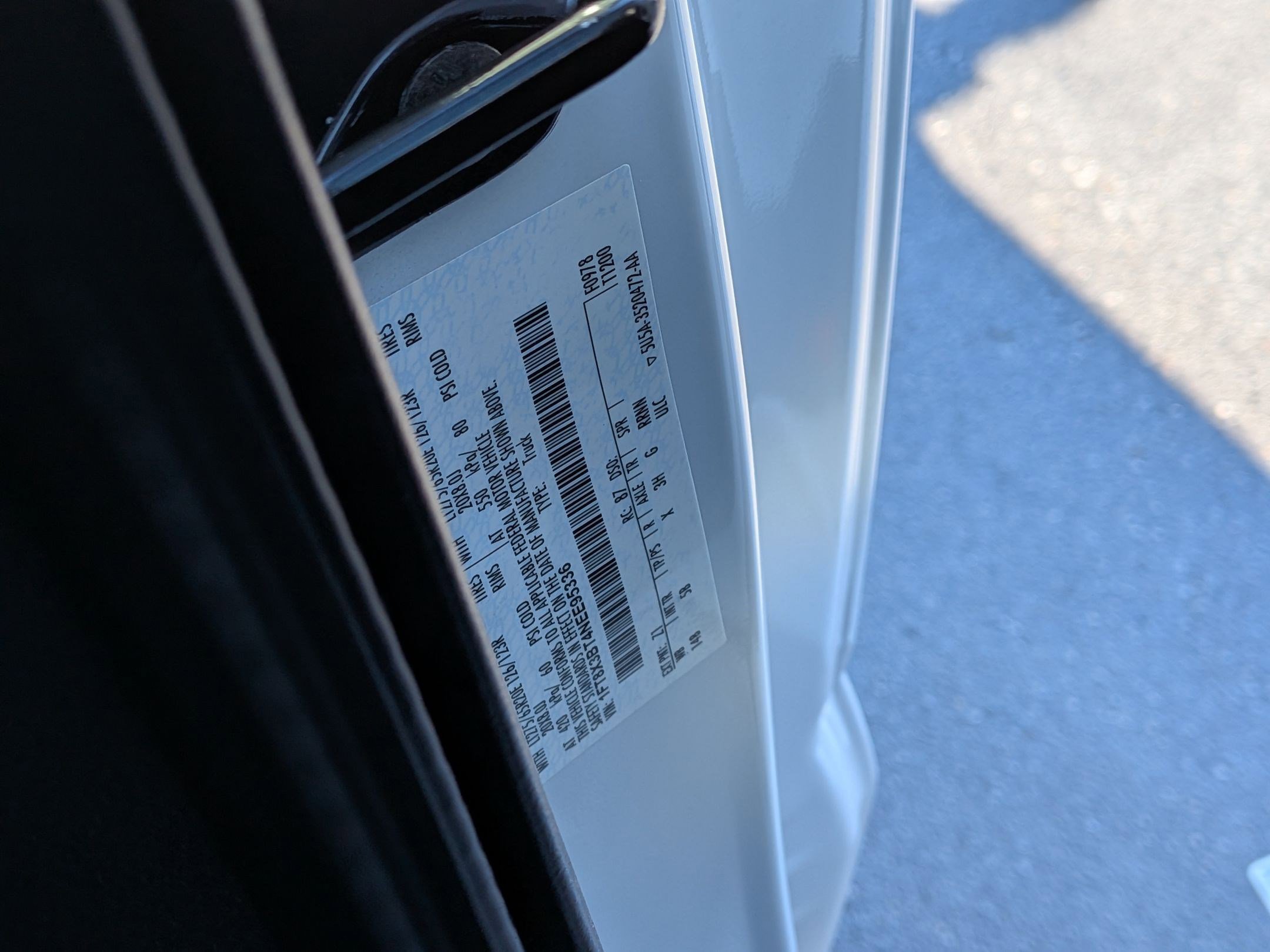 Used 2022 Ford F350 Lariat w/ Chrome Package image 38