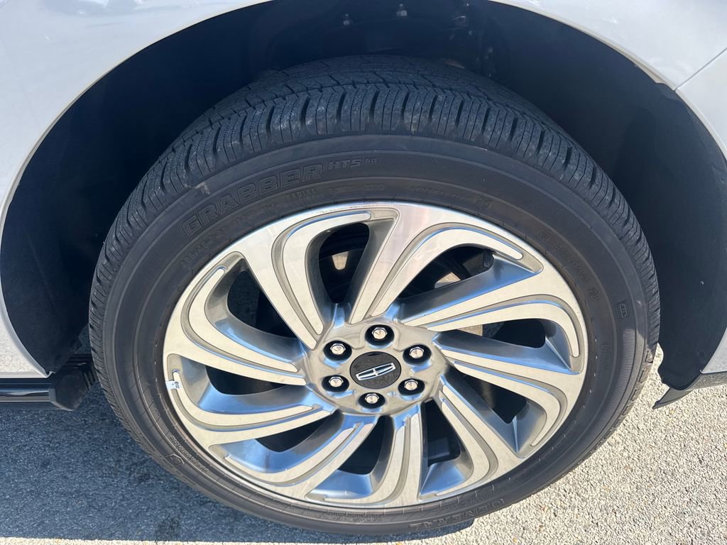 Used 2024 Lincoln Navigator L Reserve AWD/4WD image 8