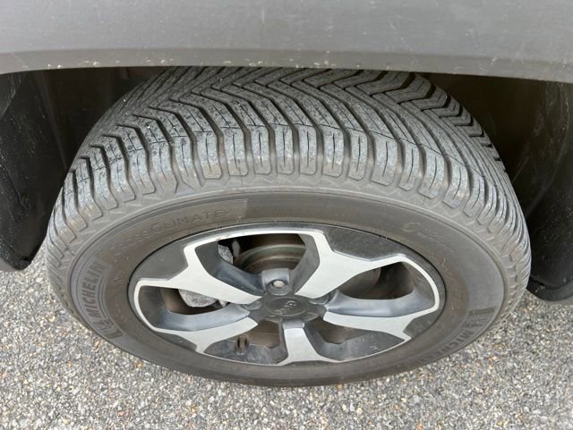 Used 2019 Jeep Renegade Trailhawk w/ LED Lighting Group AWD/4WD image 7