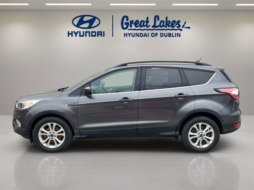 Used 2018 Ford Escape SE w/ SE Sync 3 Package image 2