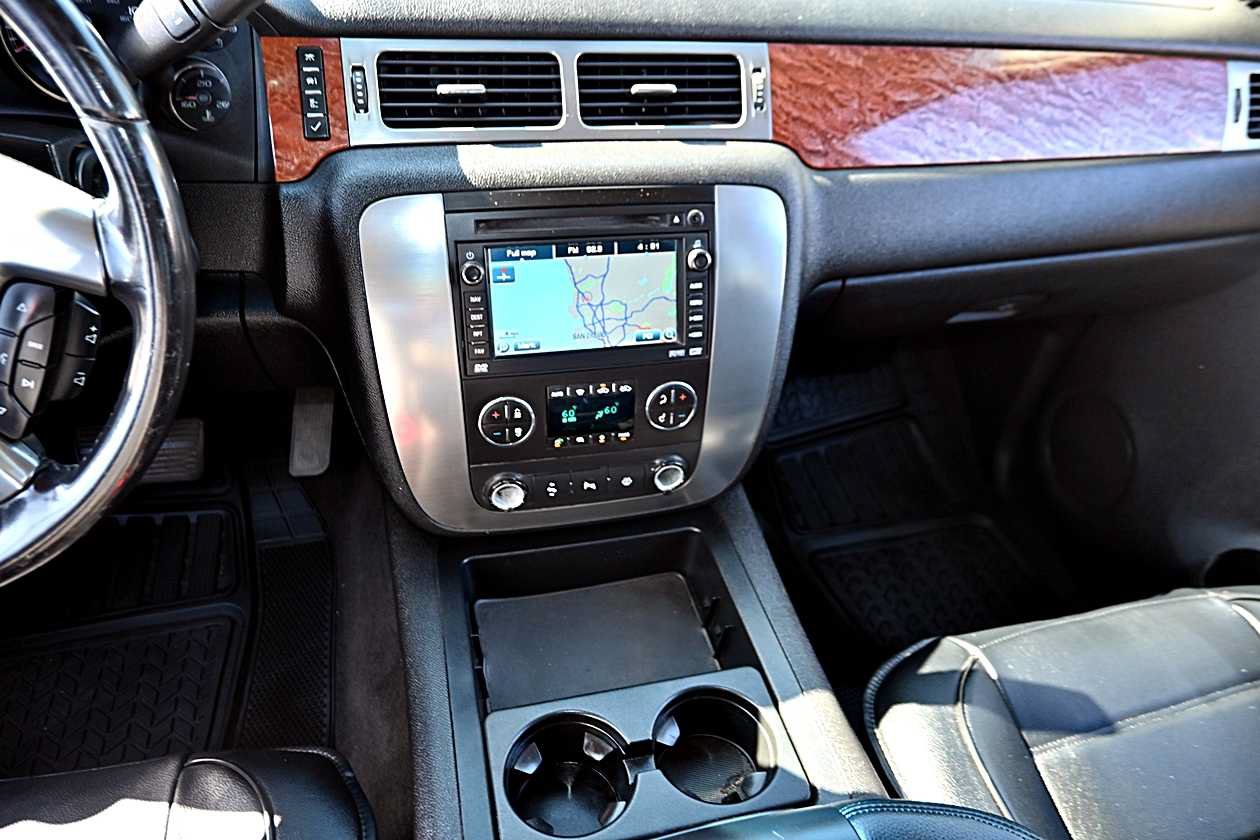 Used 2007 GMC Sierra 3500 SLT w/ Entertainment Package RWD image 15