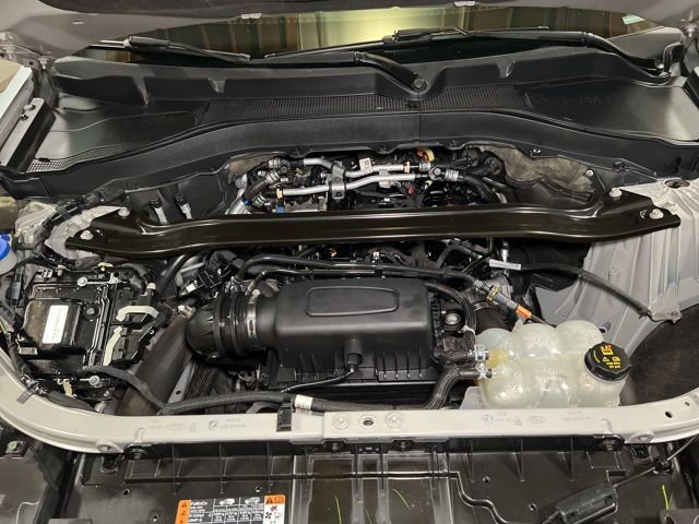 Used 2022 Ford Explorer Limited image 21