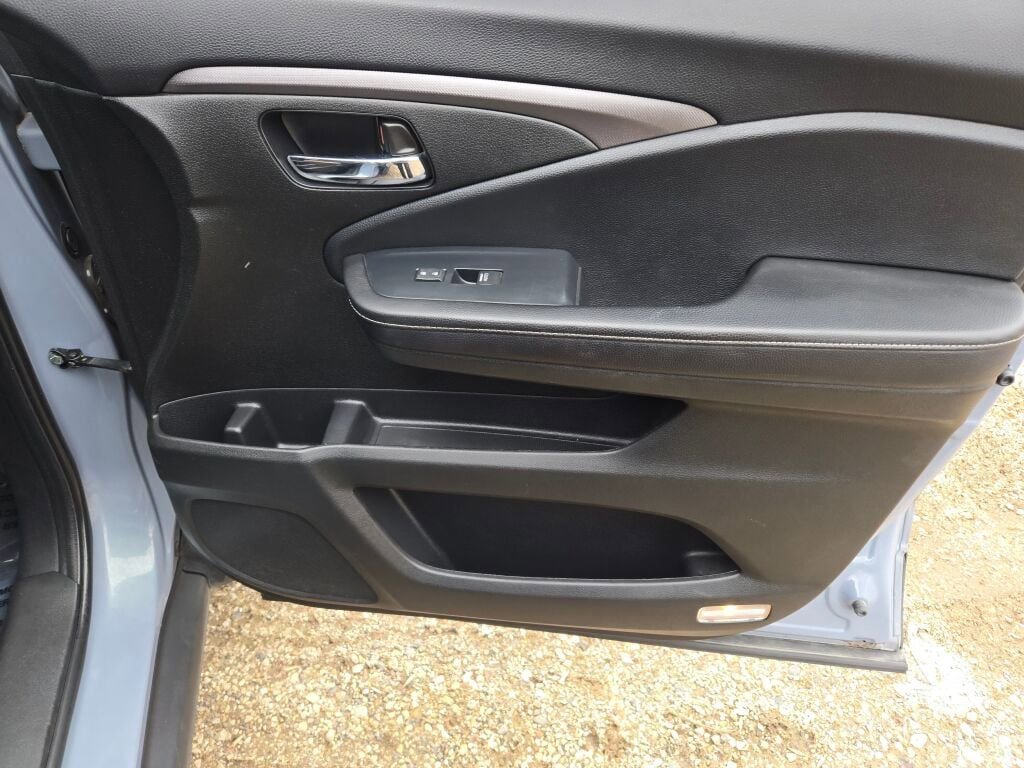 Used 2023 Honda Ridgeline RTL-E image 5