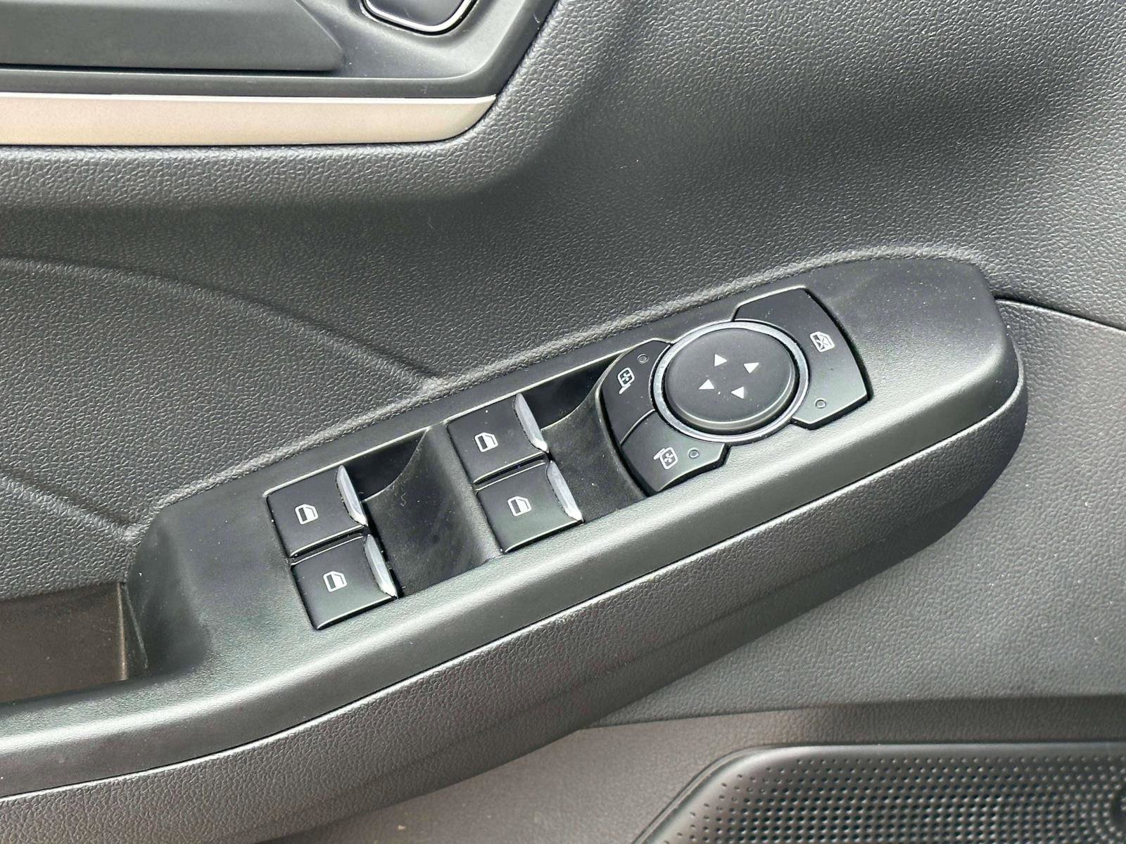 Used 2022 Ford Escape SE w/ Cold Weather Package image 15